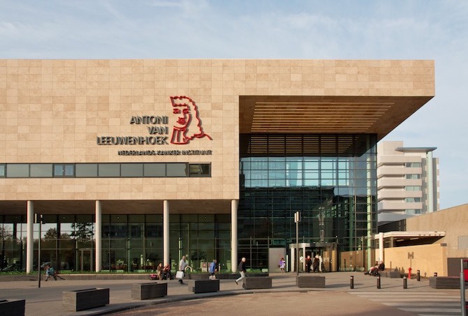 Netherlands Cancer Institute files a report against tobacco manufacturers